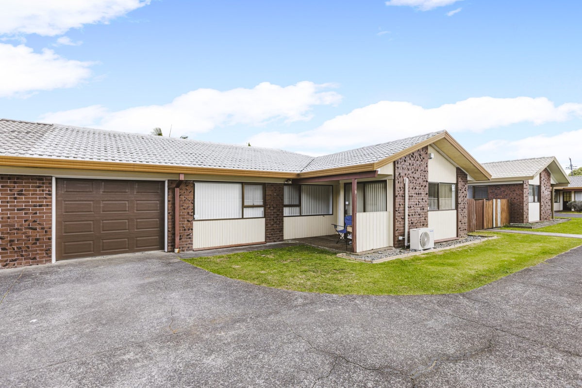 3/16 Regent Street, Papatoetoe, Auckland - Carousel 1