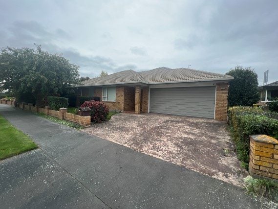 15 Cardigan Bay Place, Addington, Christchurch - Carousel 2