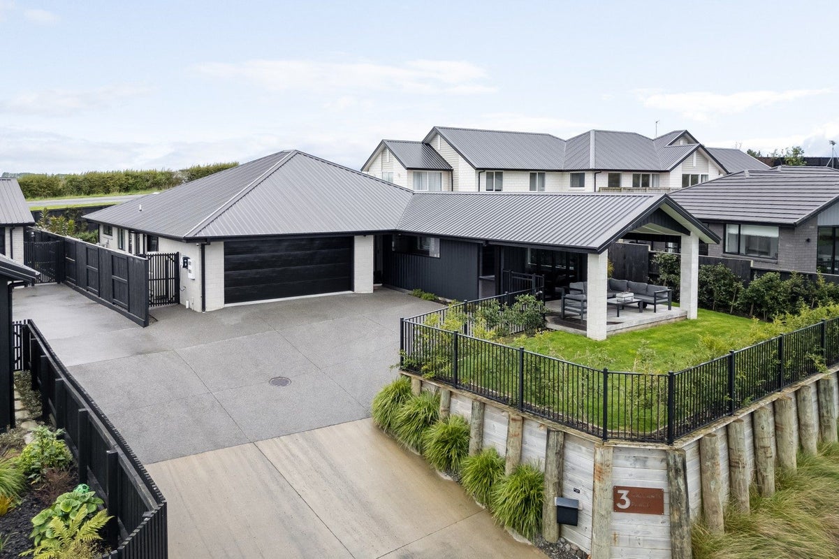 3 Gallants Place, Flagstaff, Hamilton - Carousel 1