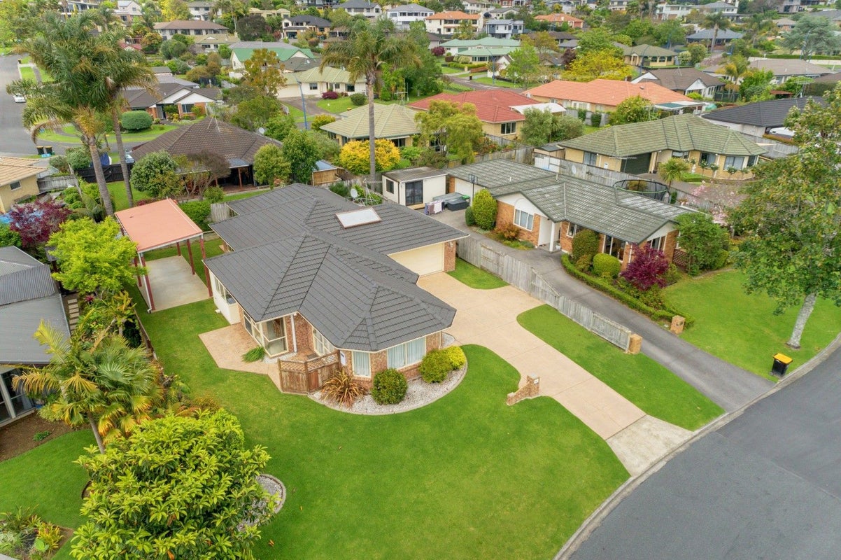 27 Donnington Place, Bethlehem, Tauranga - Carousel 2