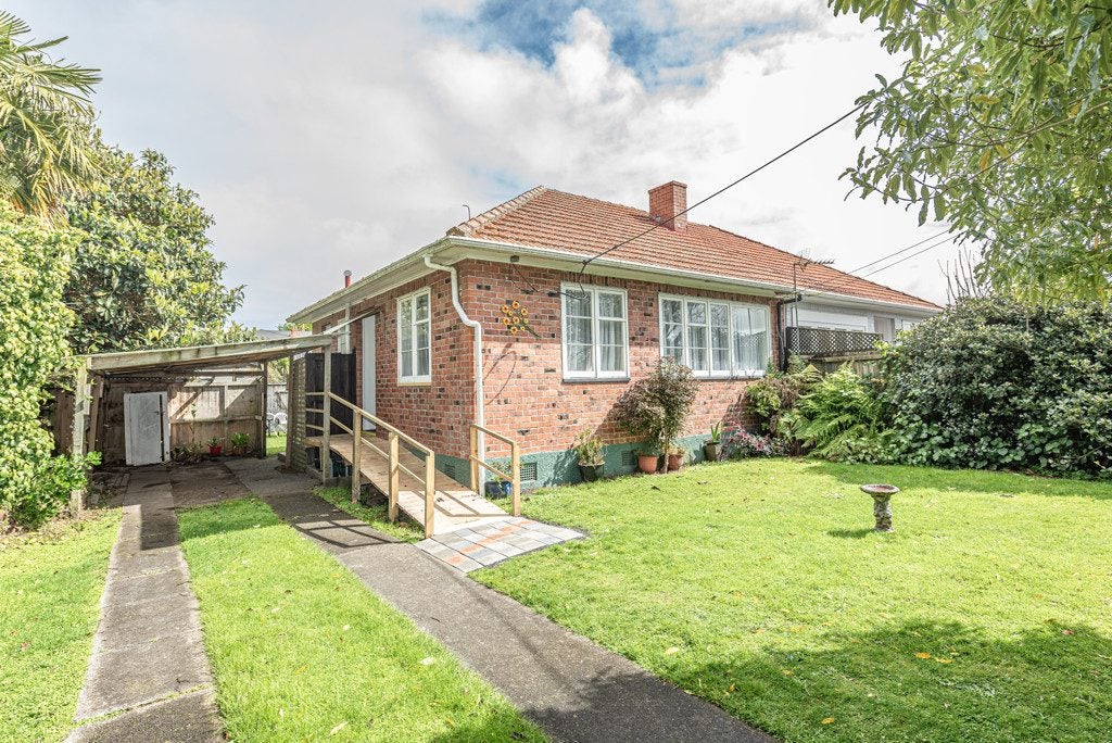 33 Sedgebrook Street, Whanganui East, Whanganui - Carousel 1