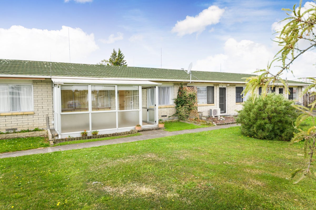 10B Seaforth Avenue, Milson, Palmerston North - Carousel 1