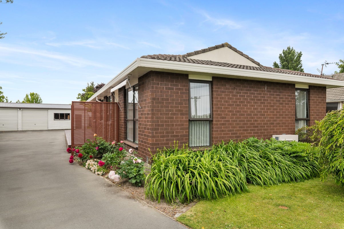 23 Momorangi Crescent, Redwood, Christchurch - Carousel 1