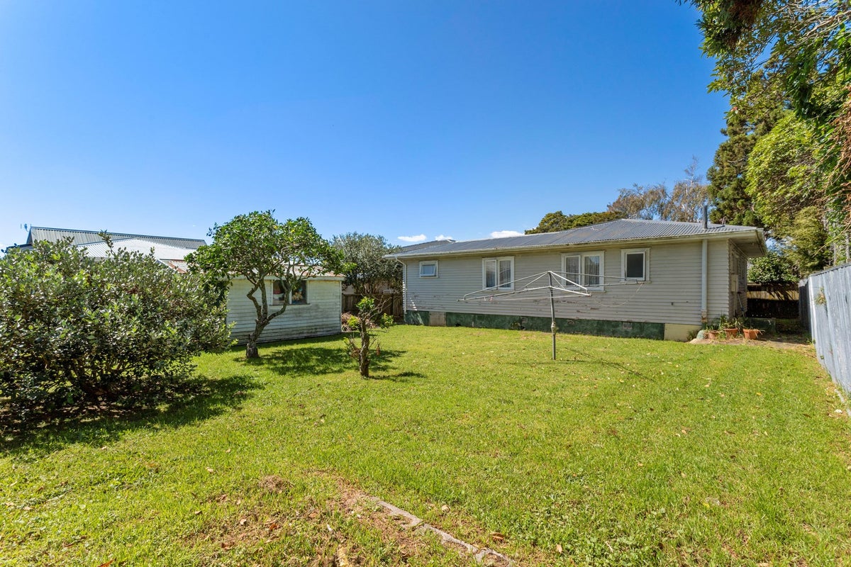 98 Archibald Road, Kelston, Auckland - Carousel 2