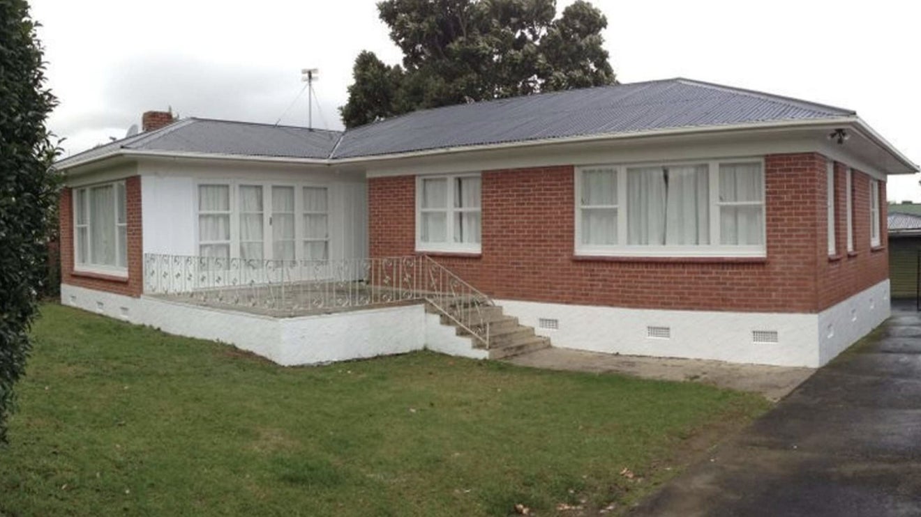 18 Tawa Crescent, Manurewa, Auckland - Carousel 1