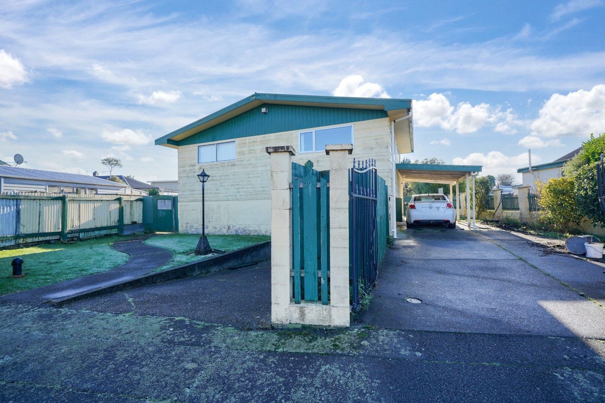 330 Centre Street, Rockdale, Invercargill - Carousel 20