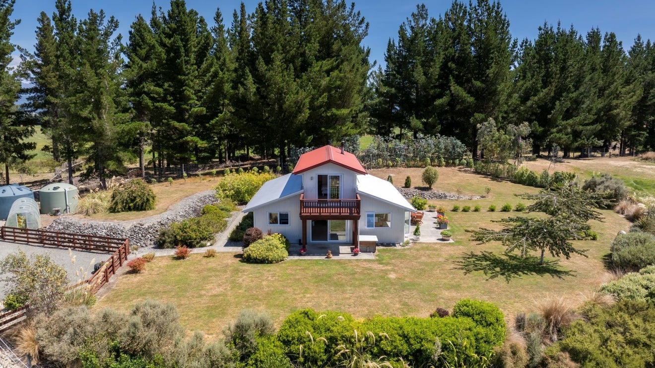 1059 Hillside Manapouri Road, Te Anau - Carousel 1
