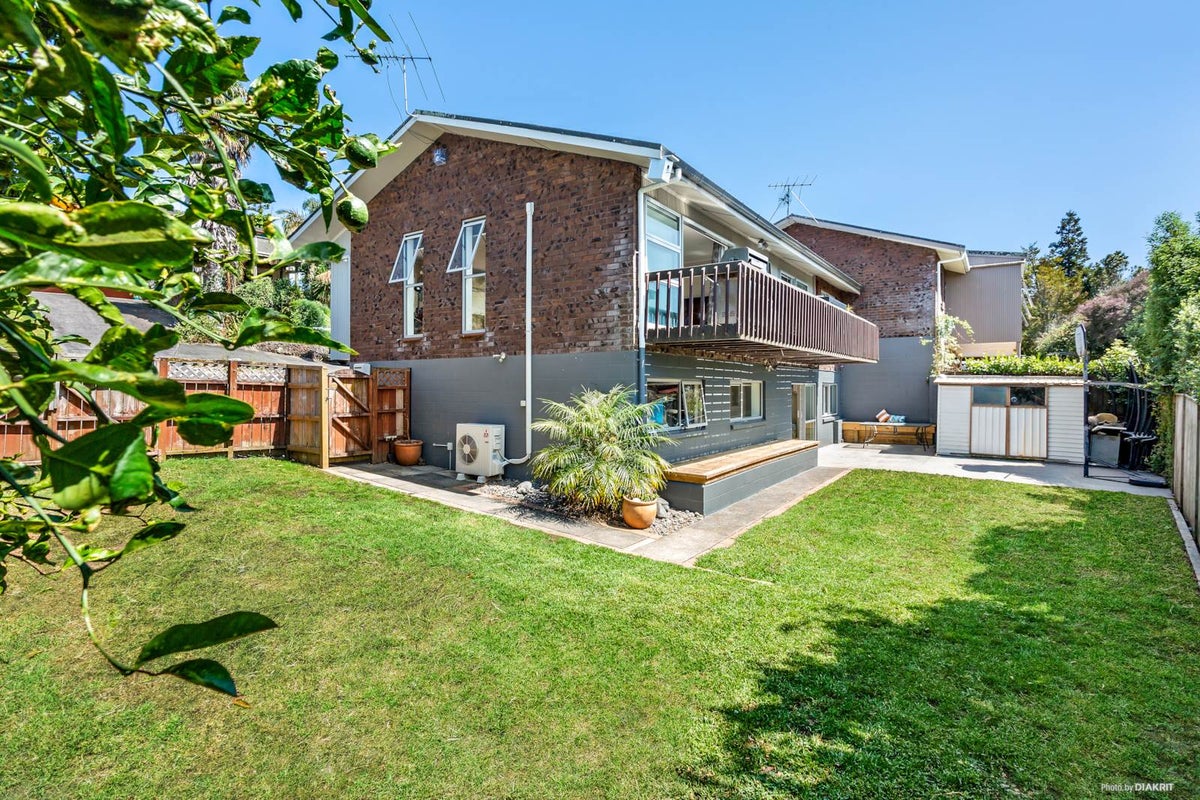 1/150 Weatherly Road, Torbay, Auckland - Carousel 2