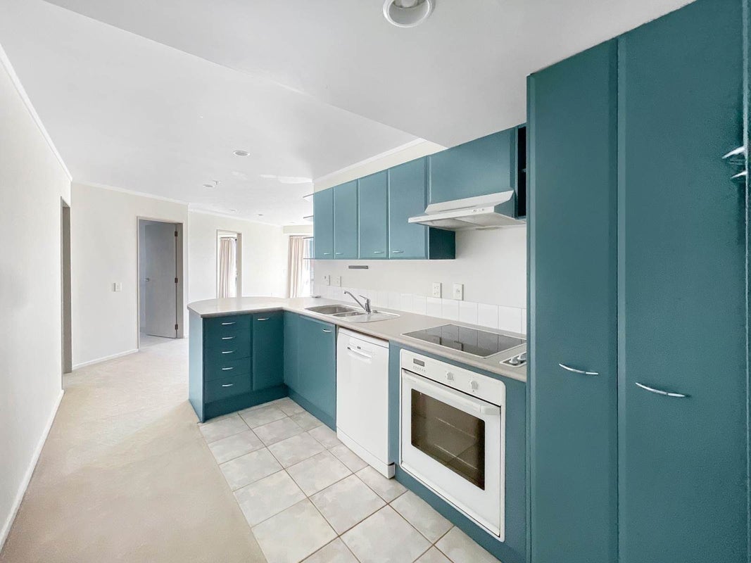 8A/6 Whitaker Place, Grafton, Auckland - Carousel 2