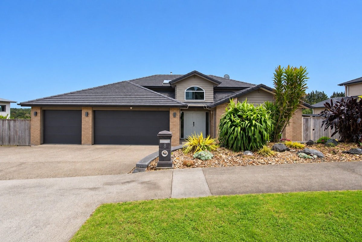 8 Henriette Place, The Gardens, Auckland - Carousel 1