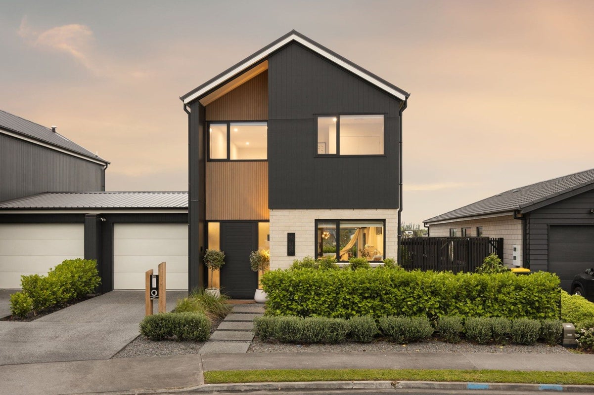 55 Probert Crescent, Chartwell, Hamilton - Carousel 1