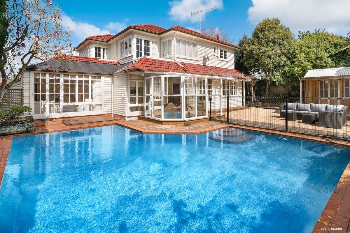 21 Albury Avenue, Epsom, Auckland - Carousel 1