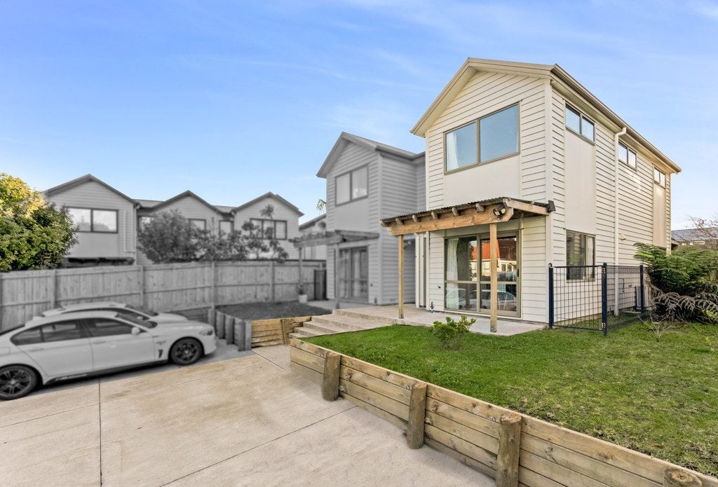 81B Cambridge Terrace, Papatoetoe, Auckland - Carousel 1