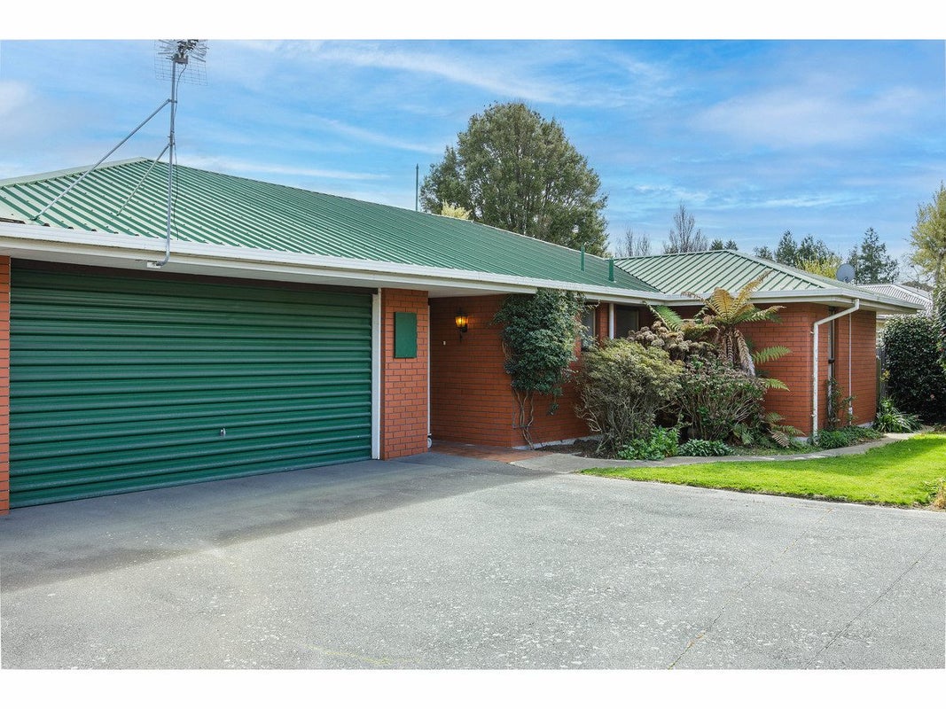 2/5 Ludecke Place, Sockburn, Christchurch - Carousel 1
