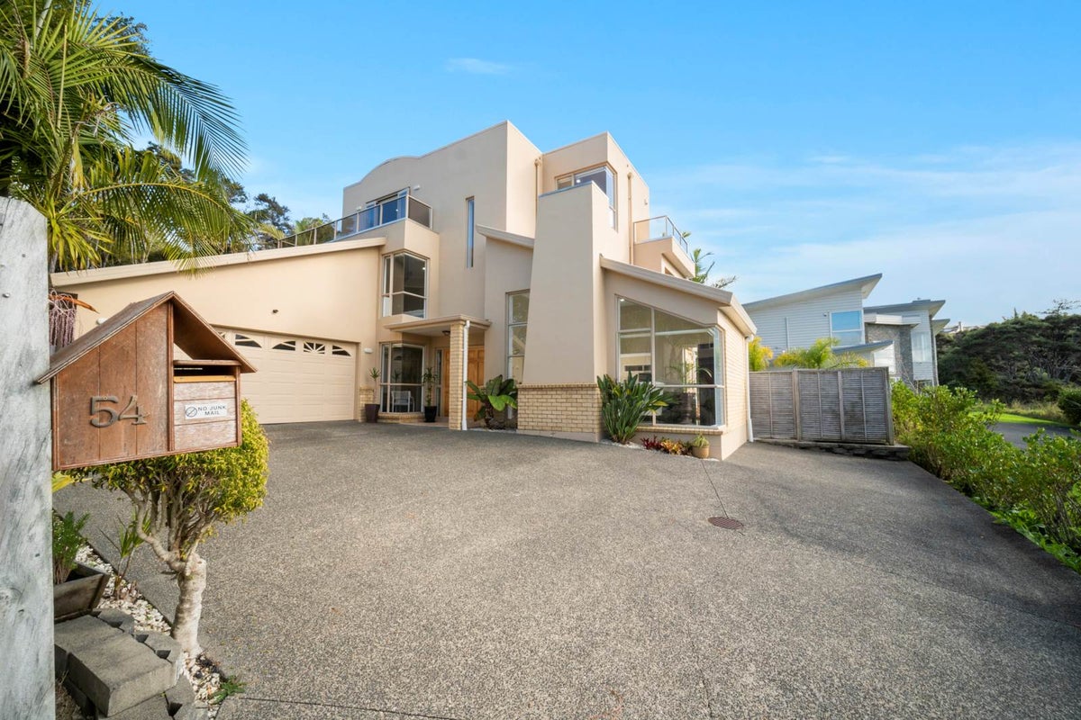 54 Gold Street, Albany Heights, Auckland - Carousel 1