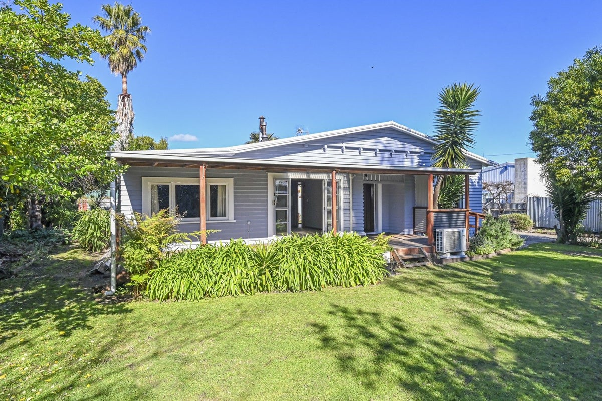 6 Railway Road, Whakatu, Hastings - Carousel 1