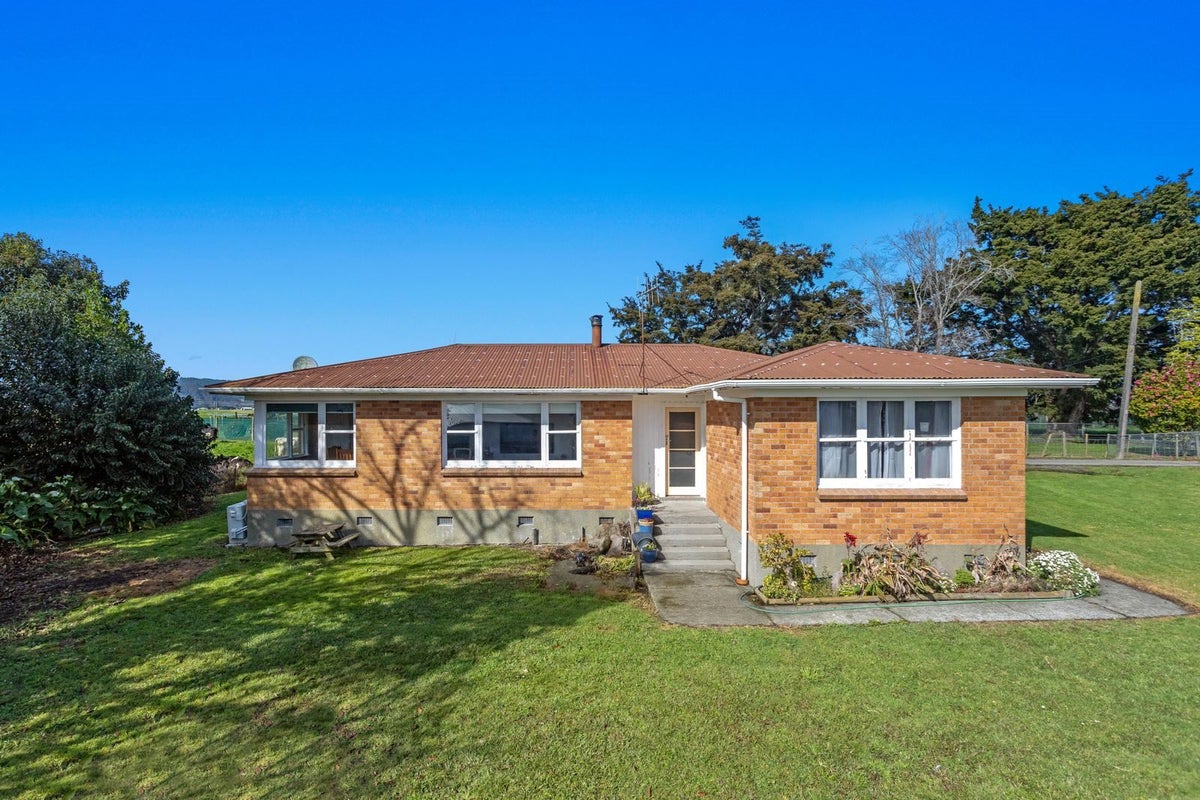 30 Hydro Road, Edgecumbe, Edgecumbe - Carousel 1