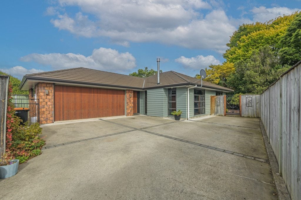 2A Patea Place, Terrace End, Palmerston North - Carousel 1