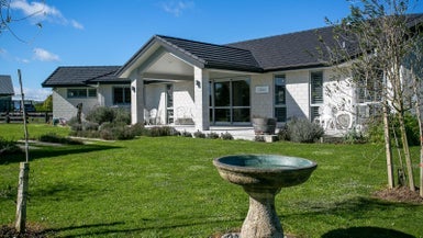 55 Alan Livingston Drive, Cambridge, Cambridge - Carousel 1