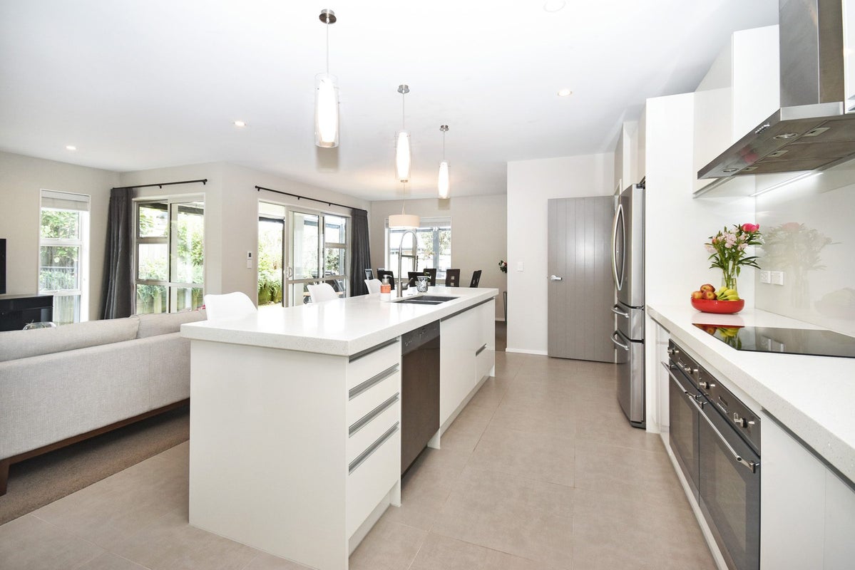23 Weatherly Drive, Beachlands, Auckland - Carousel 2