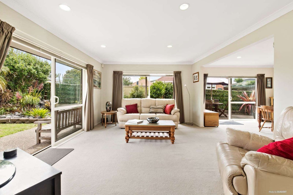 9 Elliot Street, Howick, Auckland - Carousel 2