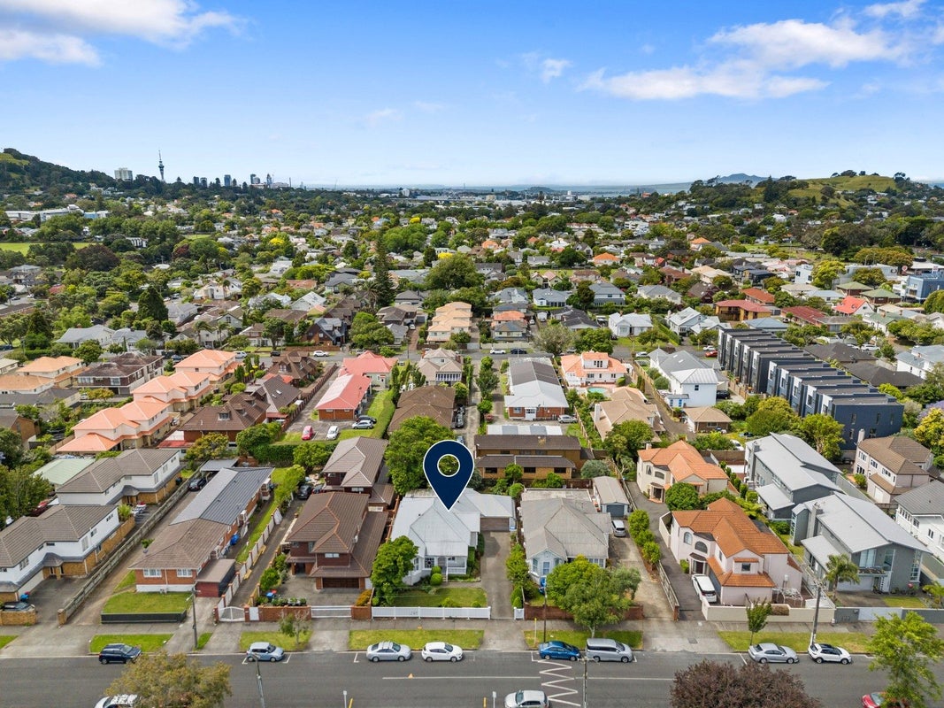 21 Queen Mary Avenue, Epsom, Auckland - Carousel 26