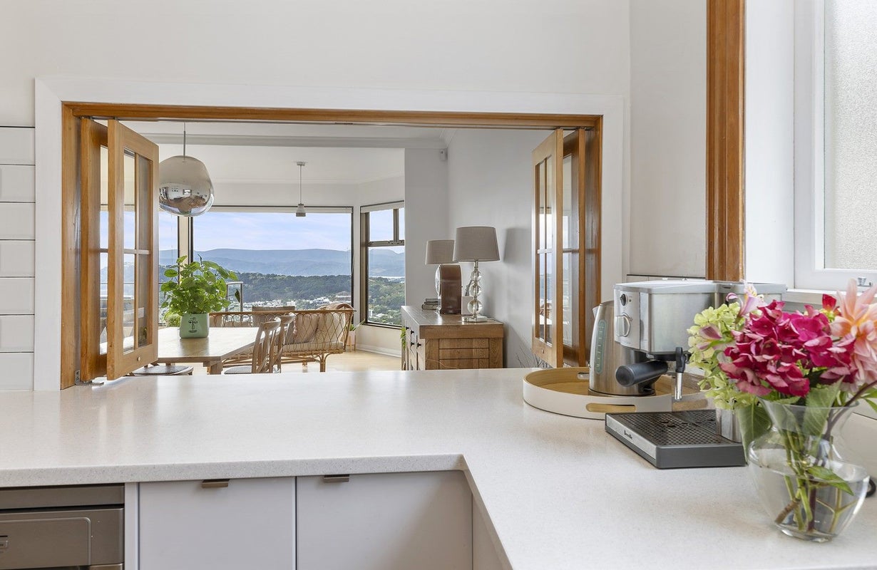 33 Karepa Street, Brooklyn, Wellington - Carousel 1