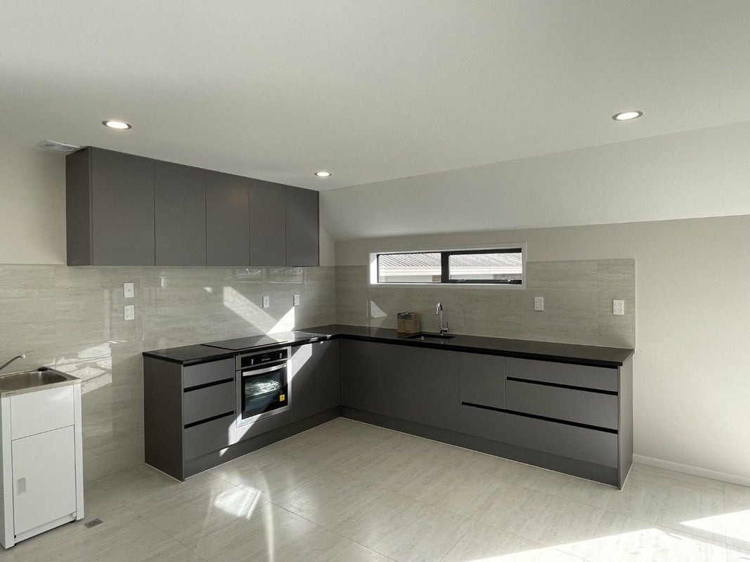 12 Riverton Drive, Randwick Park, Auckland - Carousel 2