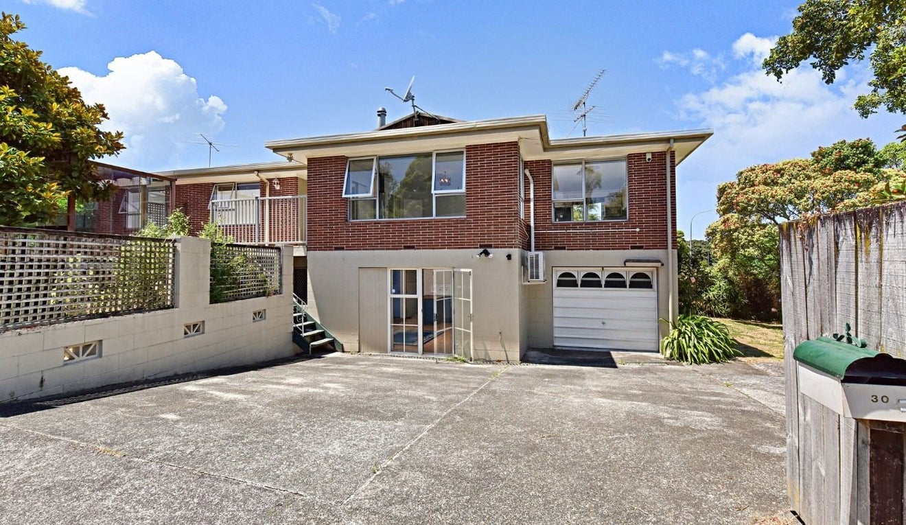 30 Merton Road, Saint Johns, Auckland - Carousel 1