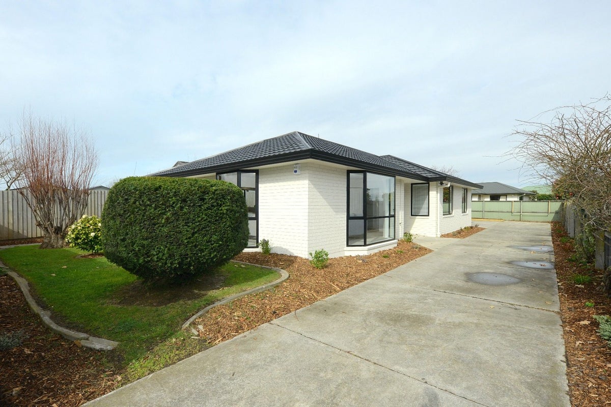 162 Travis Road, New Brighton, Christchurch - Carousel 1