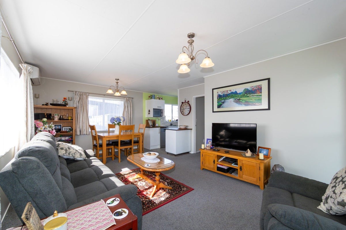 2C BARNARD AVE, MARAENUI, NAPIER - Carousel 1