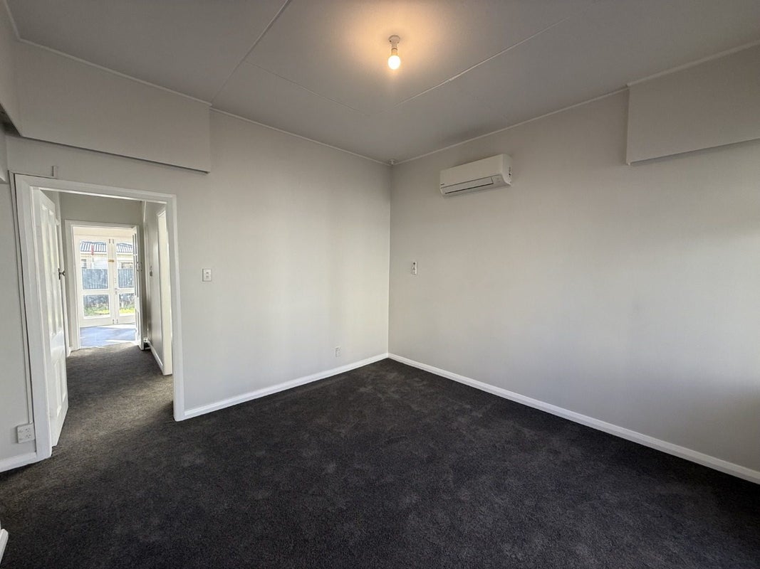 73 Pirie Street, Mount Victoria, Wellington - Carousel 2