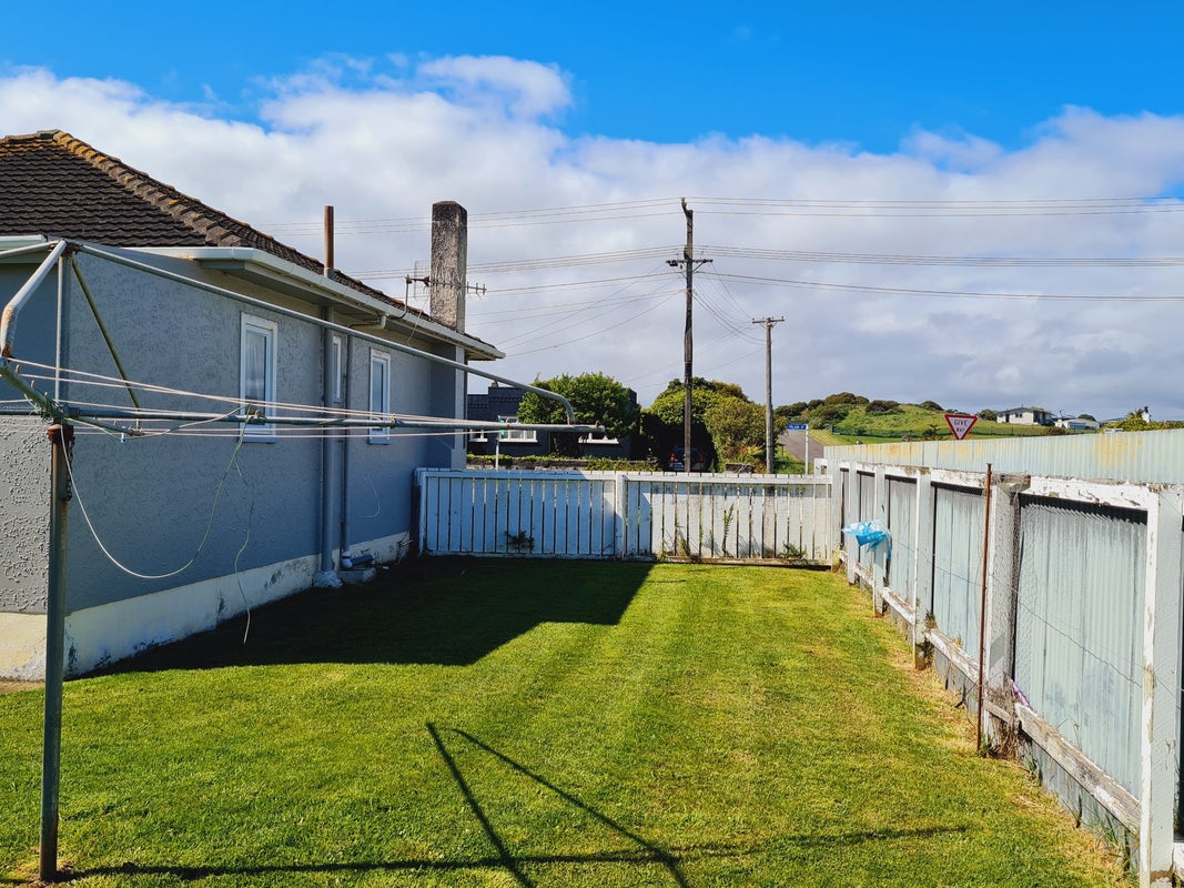 29 Polson Street, Castlecliff, Whanganui - Carousel 1