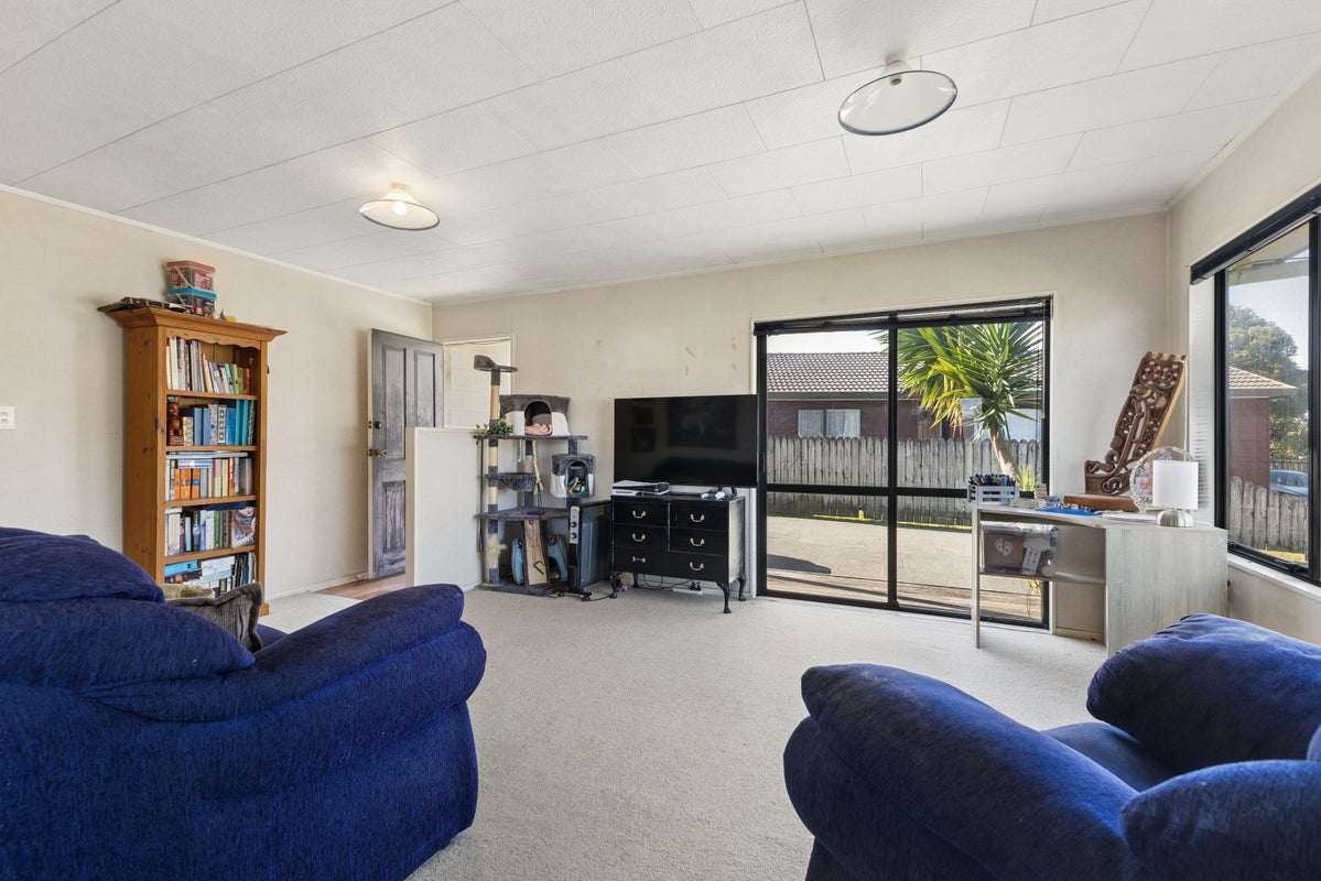 7 Rosemead Place, Randwick Park, Auckland - Carousel 2