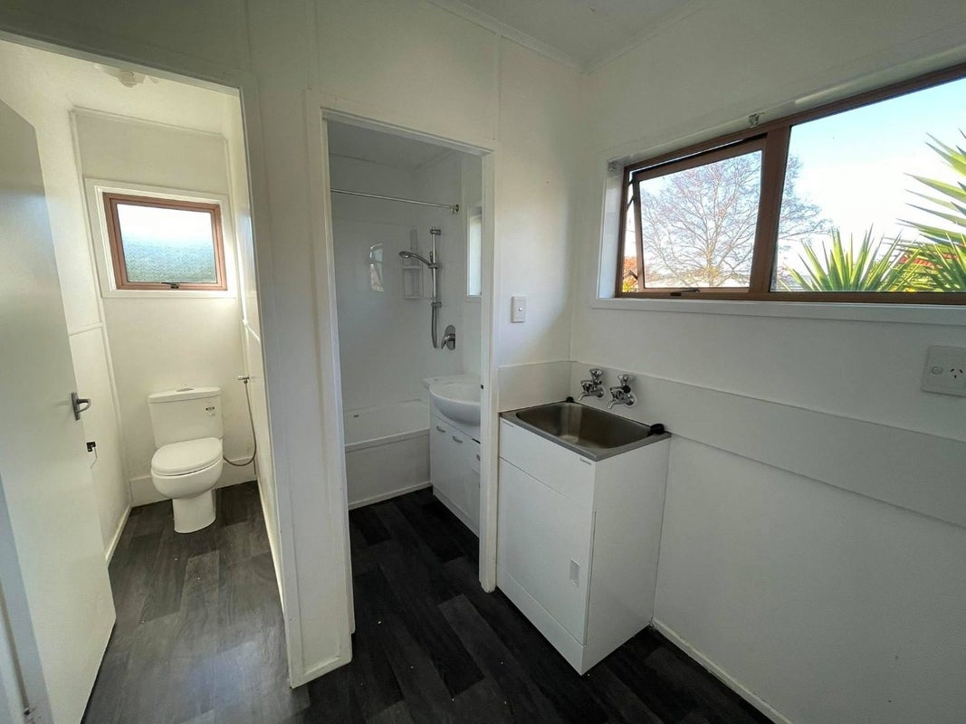 10 Edge Hill, Mount Victoria, Wellington - Carousel 5