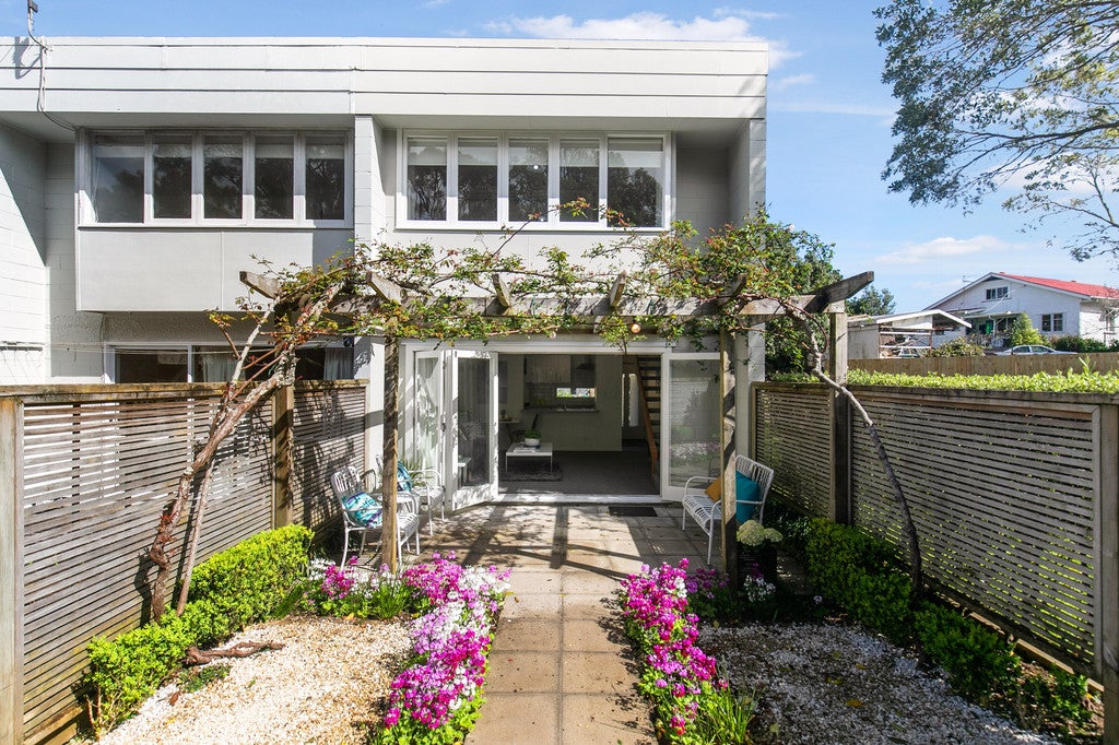 1/0 Mariri Road, Onehunga, Auckland - Carousel 2