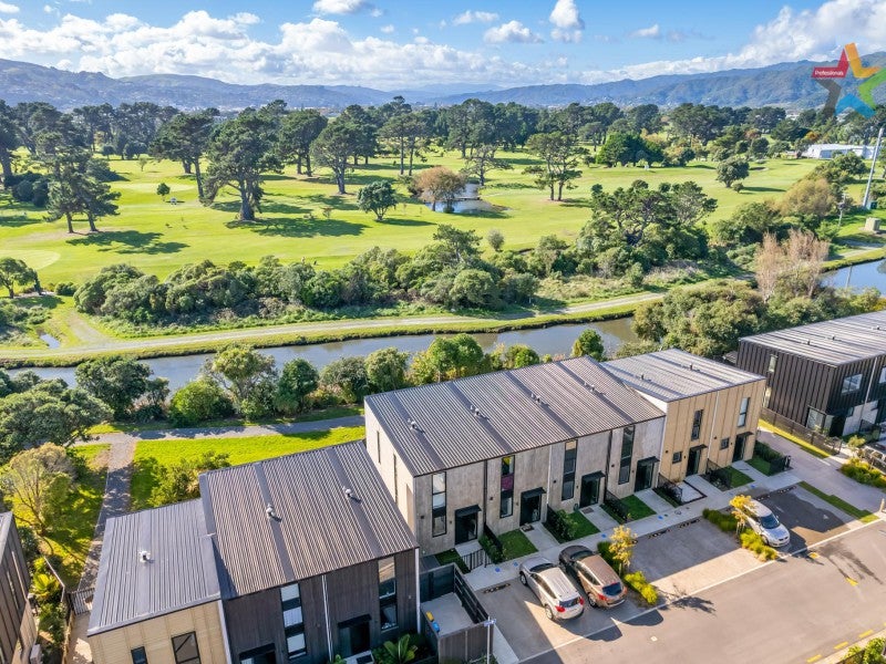 25 Te Ara O Paetutu, Petone, Lower Hutt - Carousel 1
