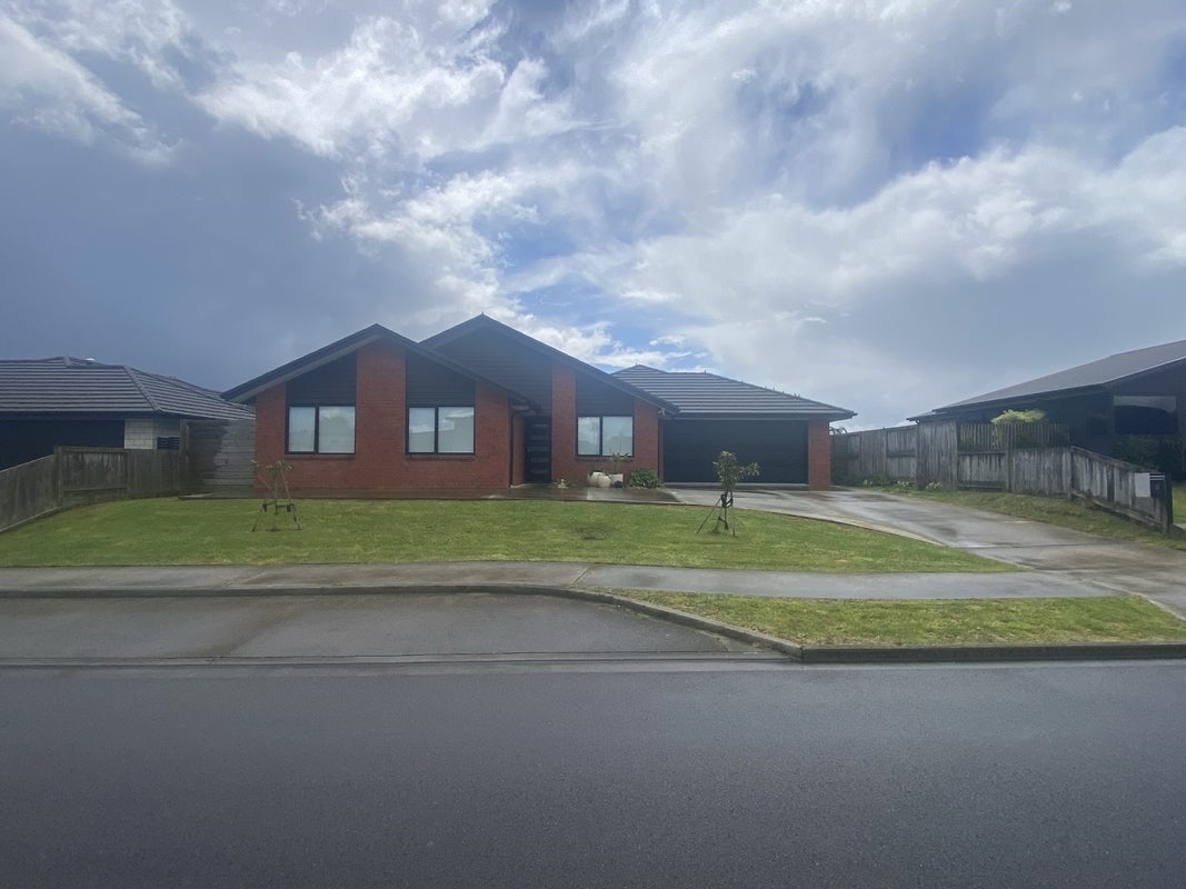 12 Rangawhenua Street, Hamilton - Carousel 1