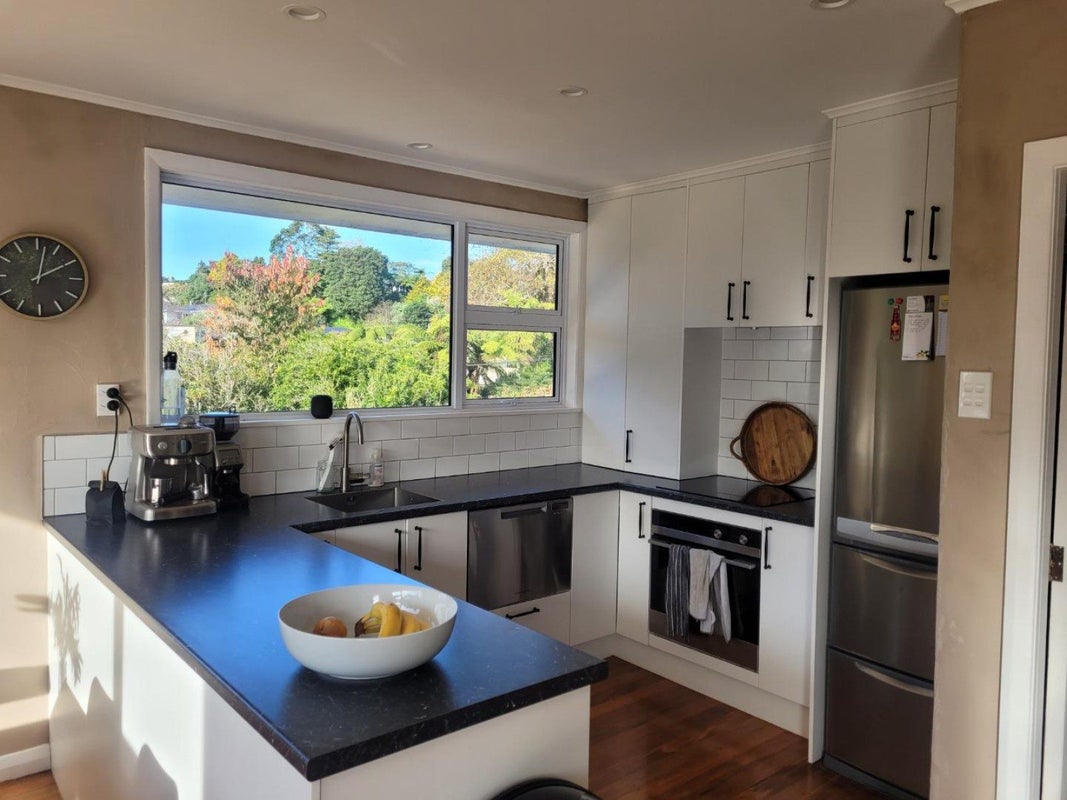 40 Parsons Street, Vogeltown, New Plymouth - Carousel 1