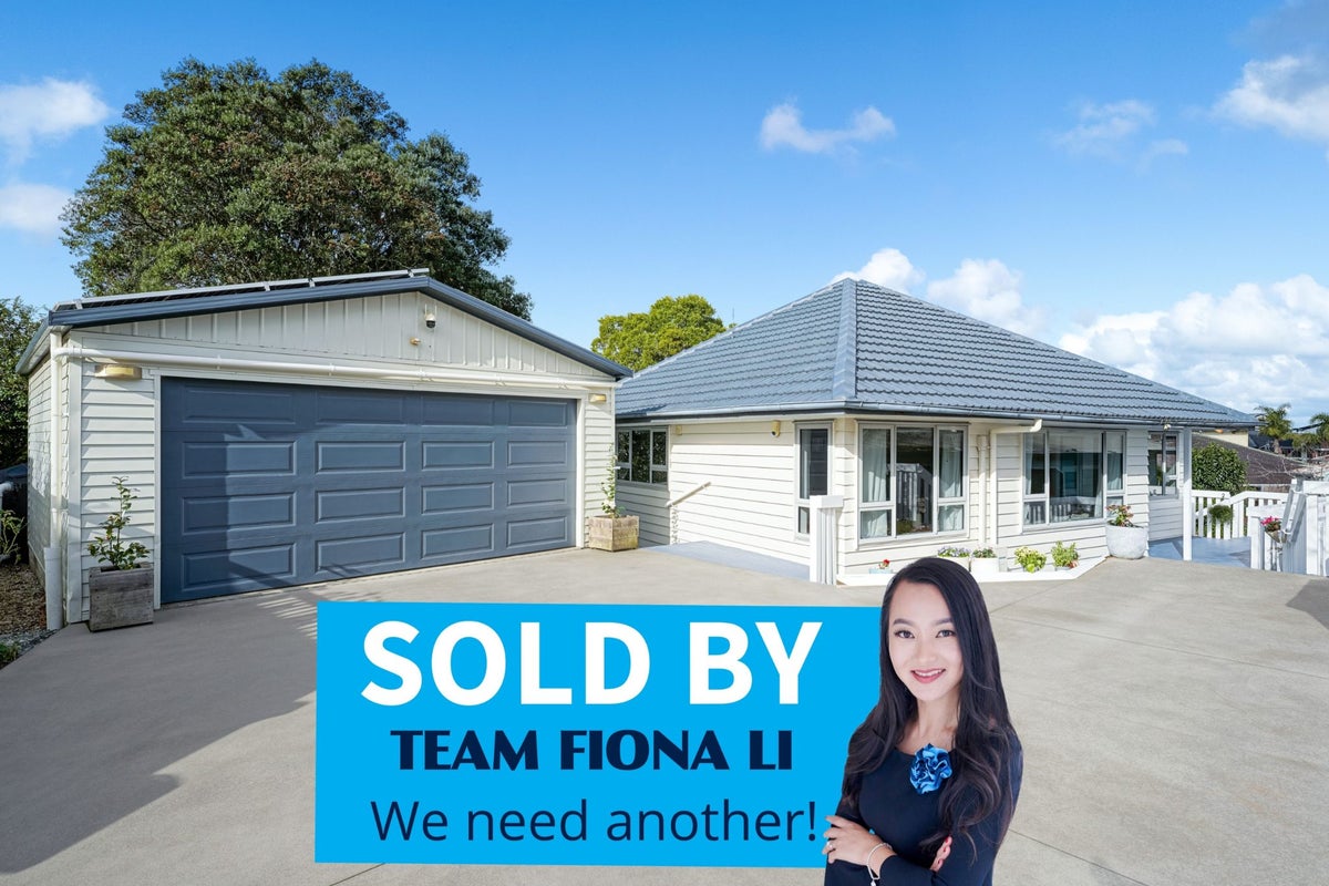 8A Gloria Avenue, Te Atatu Peninsula, Auckland - Carousel 1