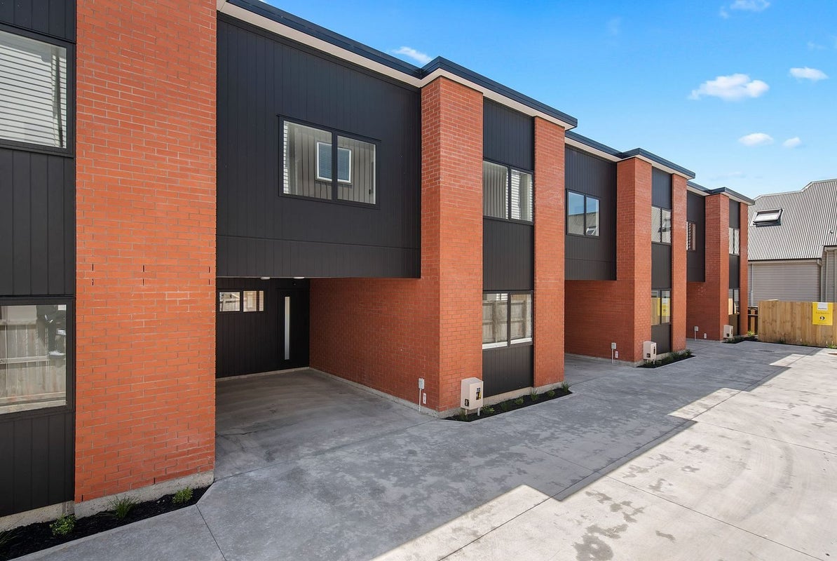 3/30 Cameron Road, Hamilton East, Hamilton - Carousel 1