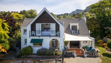 11 Merlincote Crescent, Governors Bay, Lyttelton - Carousel 1