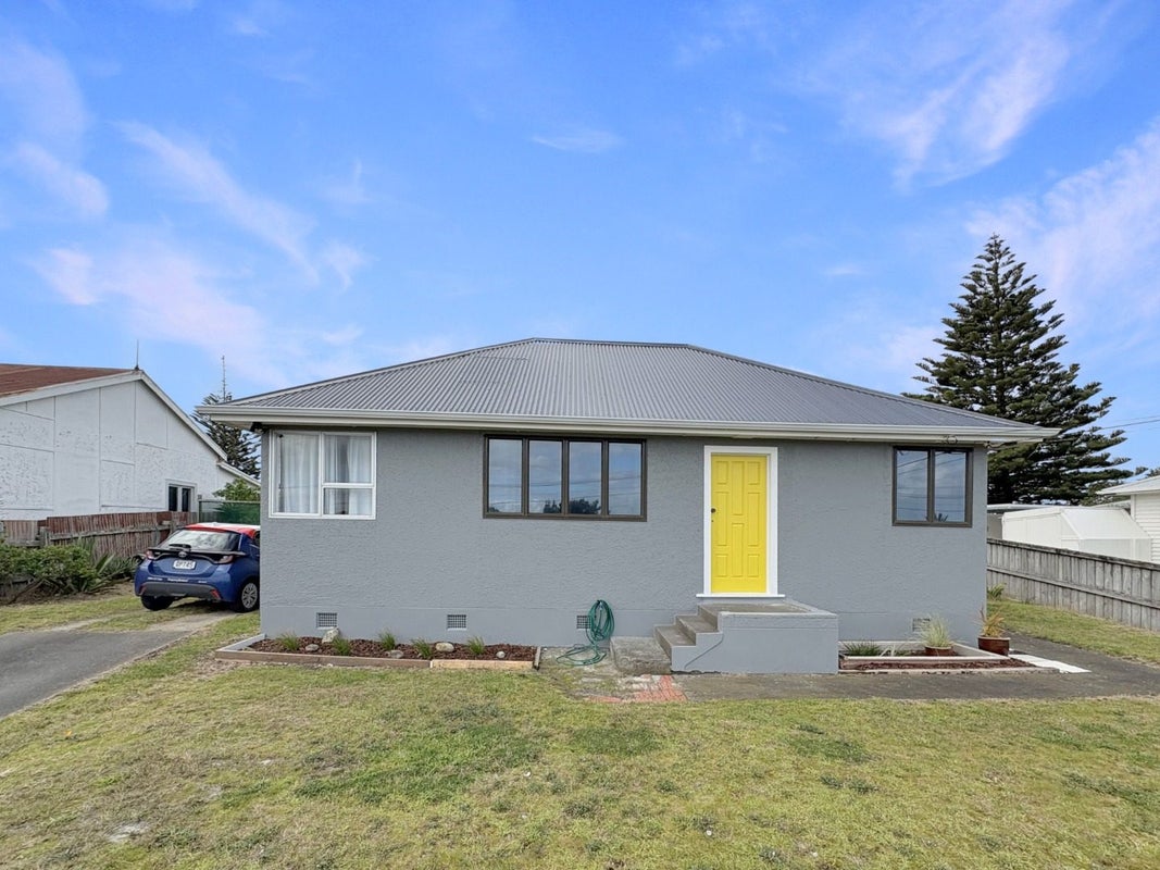 14 Egmont Street, Castlecliff, Whanganui - Carousel 2