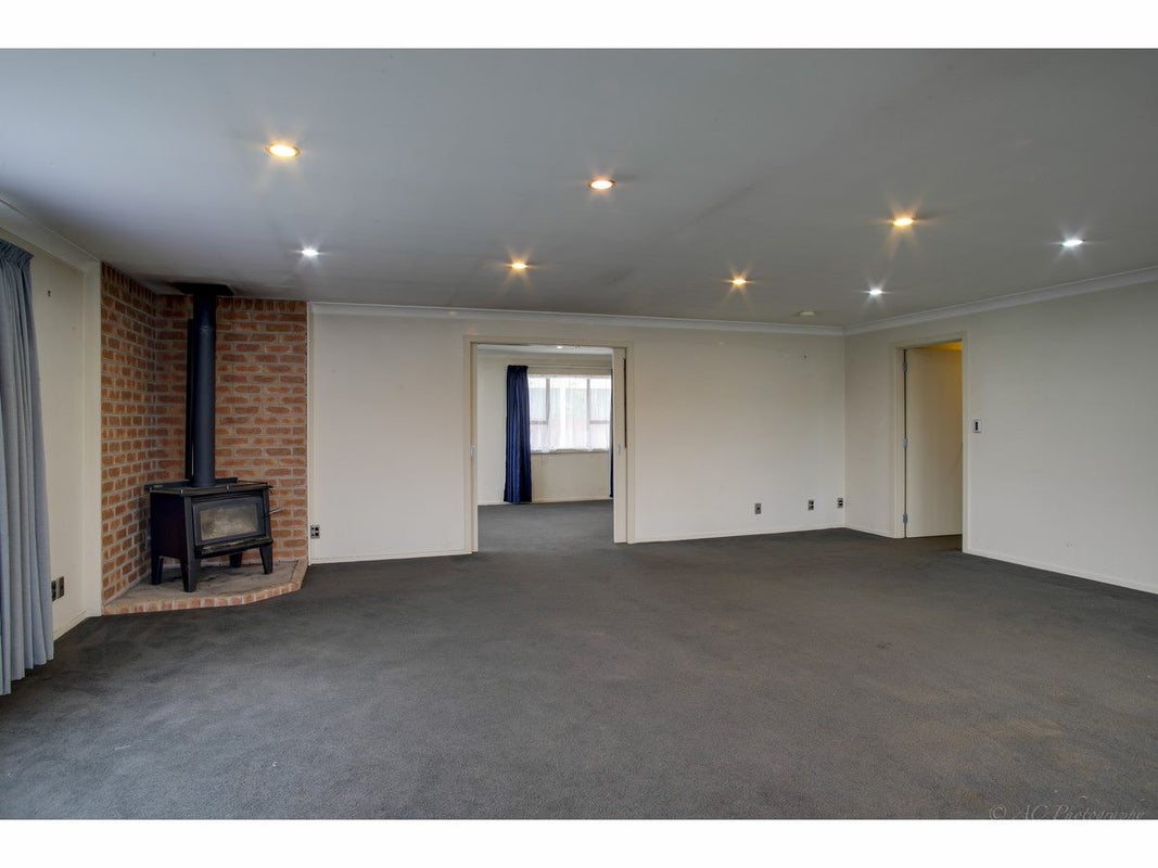 48 Waimate Highway, St Andrews - Carousel 2
