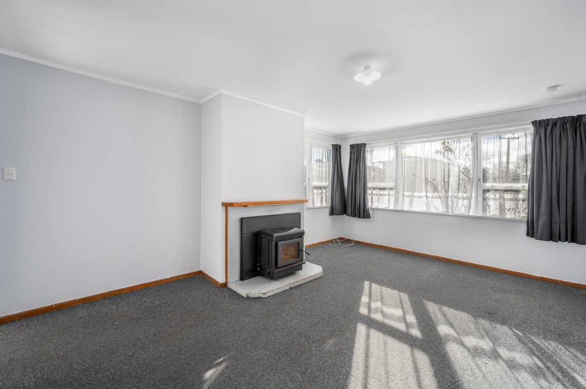 15 Wharenui Road, Owhata, Rotorua - Carousel 2