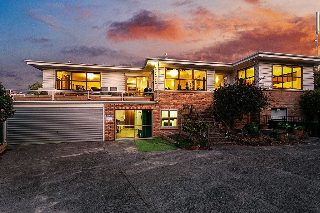 165 Glengarry Road, Glen Eden, Auckland - Carousel 1