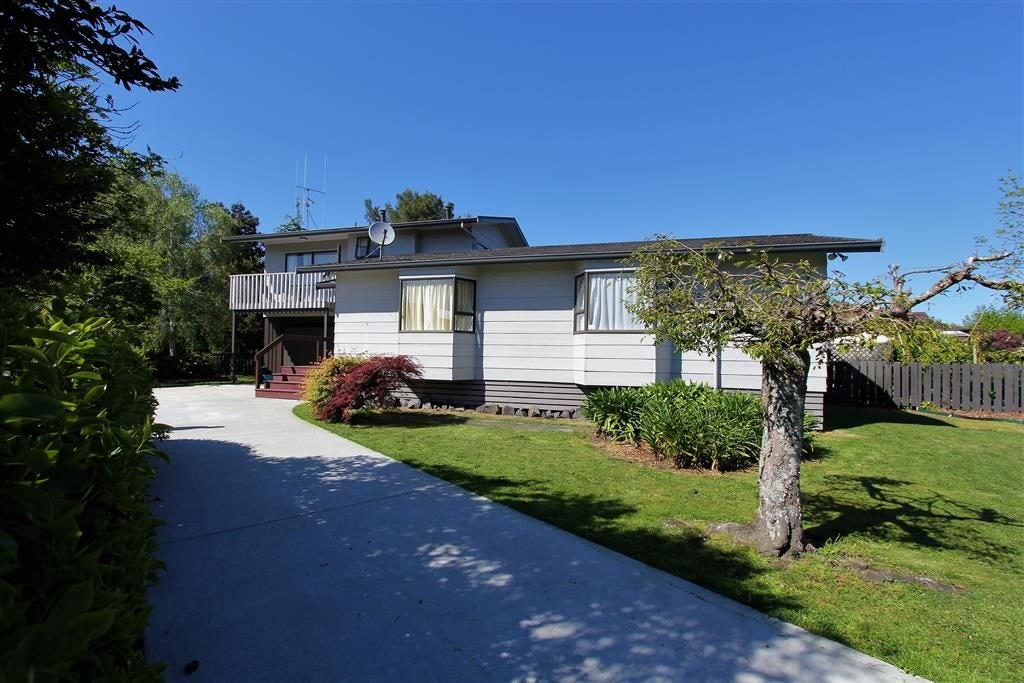 13 Hibiscus Avenue, Hamilton Lake, Hamilton - Carousel 19