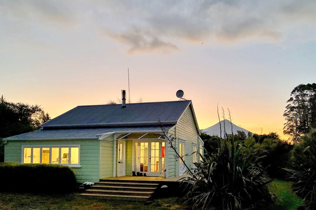 602 Pembroke Road West, Pembroke, Stratford - Carousel 2