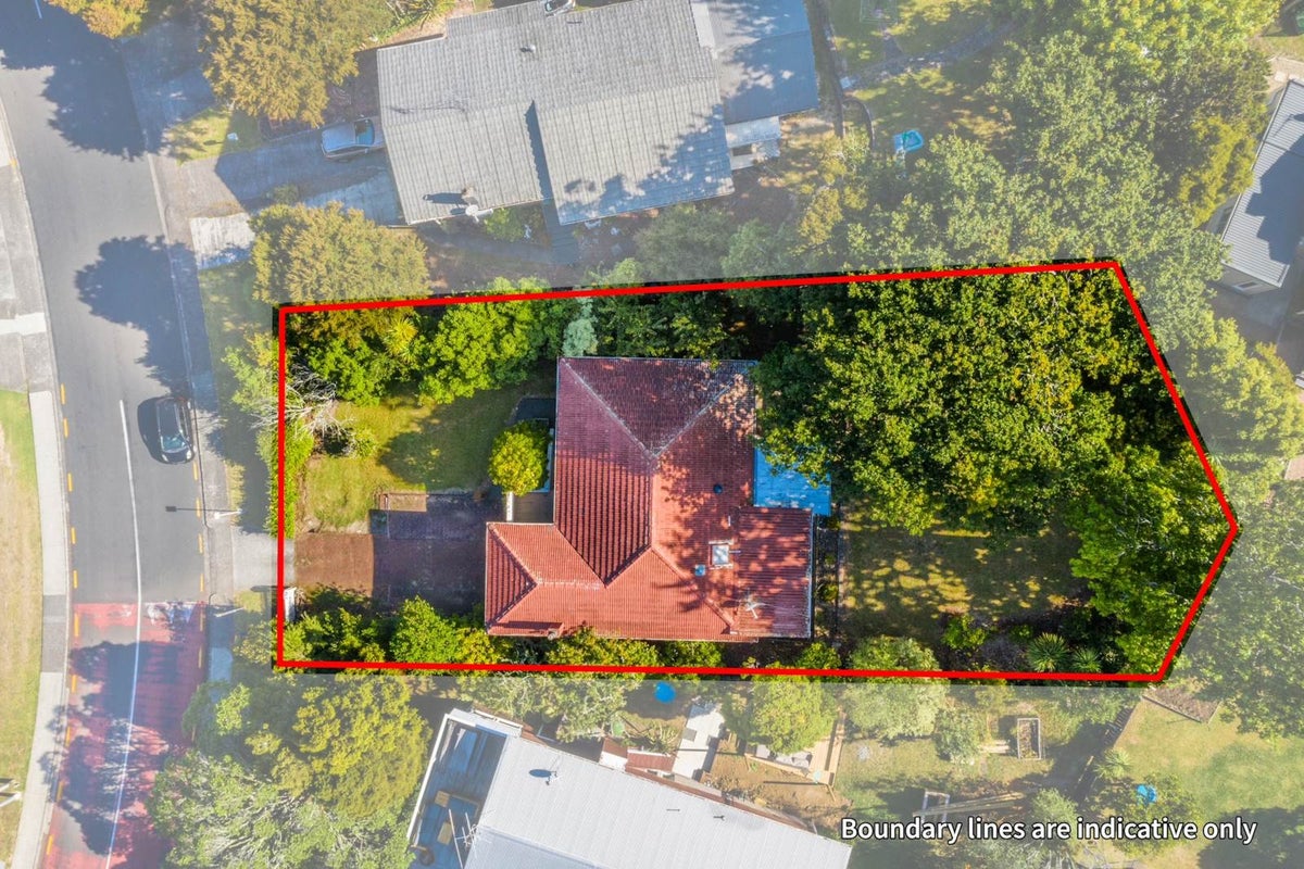 89 Stottholm Road, Titirangi, Auckland - Carousel 1