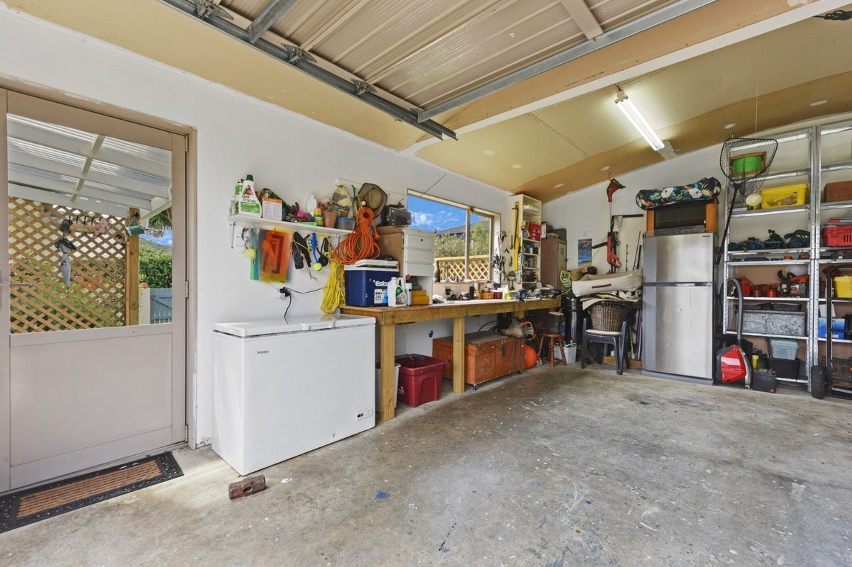 13 Captains Close, Waikawa, Picton - Carousel 24